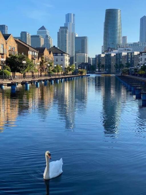 Bright &Spacious One Bedroom Flat Off Canary Wharf لندن المظهر الخارجي الصورة