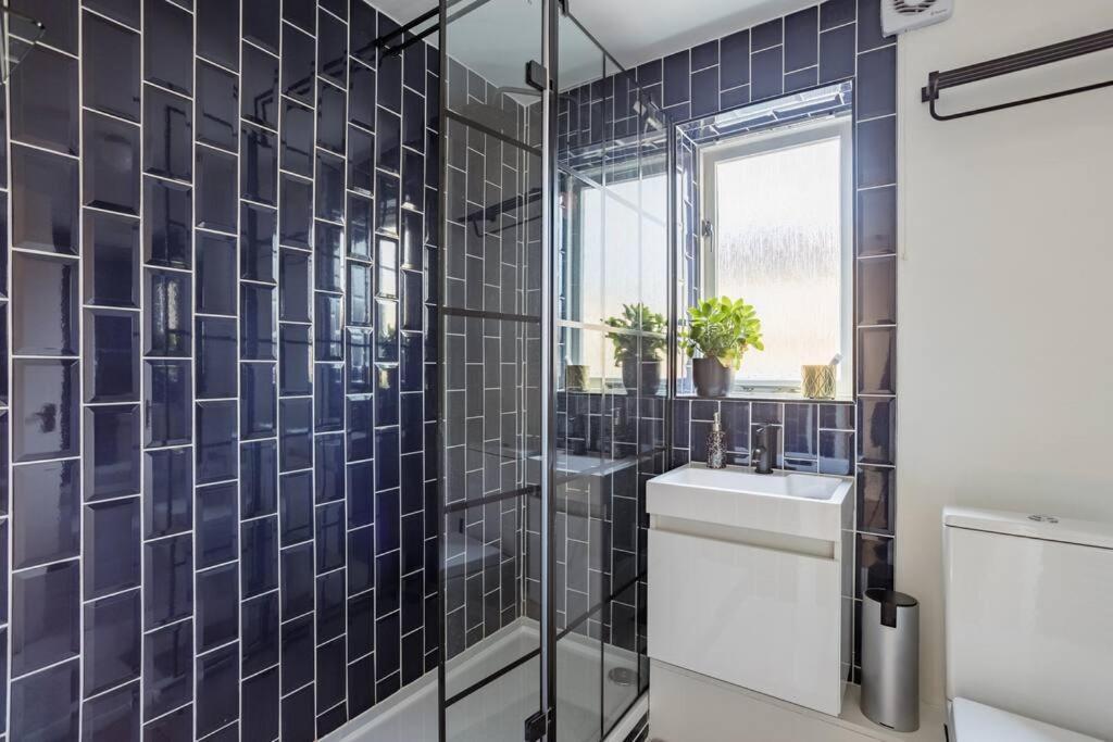Bright &Spacious One Bedroom Flat Off Canary Wharf لندن المظهر الخارجي الصورة